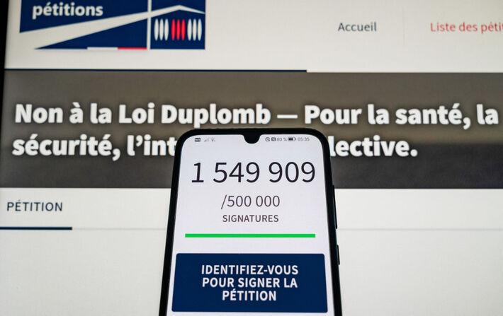 Pétition contre la loi Duplomb : retour sur le sens d’un acte citoyen Pétition contre la loi Duplomb : retour sur le sens d’un acte citoyen